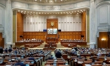 Parlamentarii și-au dat mai mulți bani! Un ales în Parlamentul României ne costă peste 11.000 de euro