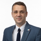 Un nou scandal politic: Subalternii lui Nicolae Ciucă ar putea primi lefuri cu 15% mai mari 