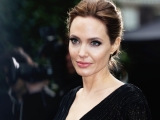 Angelina Jolie s-a supus unei intervenții de extirpare a ovarelor