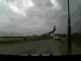 Avion filmat în timp ce se prăbușea