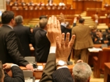 Dublarea alocațiilor, aprobată de Camera Deputaților. Ponta: Îl susţinem, dar impactul este de 1,8 miliarde de lei pe an