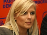 Elena Udrea în prim planul campaniei electorale