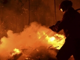 Incendiu puternic în Capitală: Un bătrân a fost găsit mort