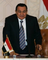 Preşedintele Egiptului nu vrea să demisioneze.