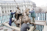 Statuile comuniştilor “au intrat în ilegalitate”