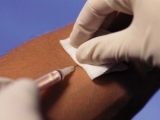 STUDIU: Un simplu test sangvin ar putea prezice riscul de sinucidere 